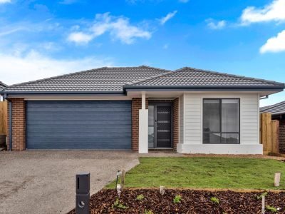 6 Royalspoonbill Loop, WALLAN, VIC 3756